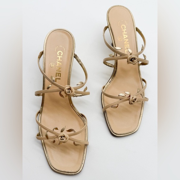Chanel Vintage 2001 Rosebuds Strap Sandal Beige & Gold Leather Kitten Heel EU 39 - Picture 7 of 15